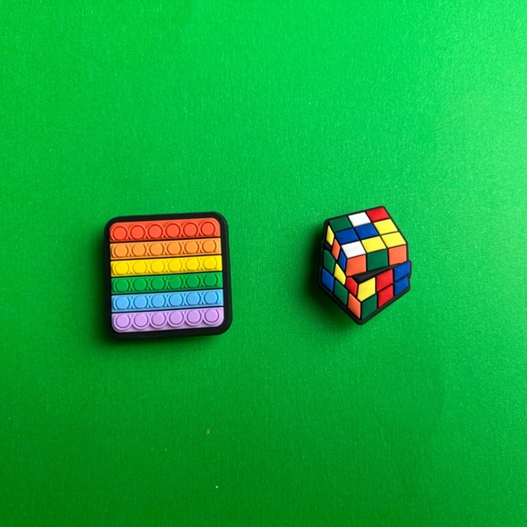 Rubik Cube Crocs Shoe Charms Set of 4 - jibbitz Charms pop fidget - Picture 2 of 5